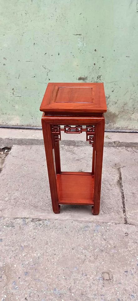Đôn vuông gỗ gụ (kt mặt 30x30 cm, cao 80 cm)