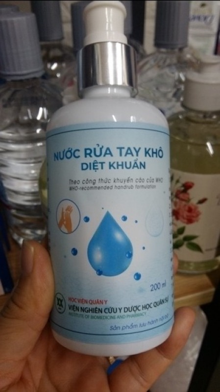 Chai nước rửa tay khô khử khuẩn 200 ml dạng vòi HVQY cao cấp