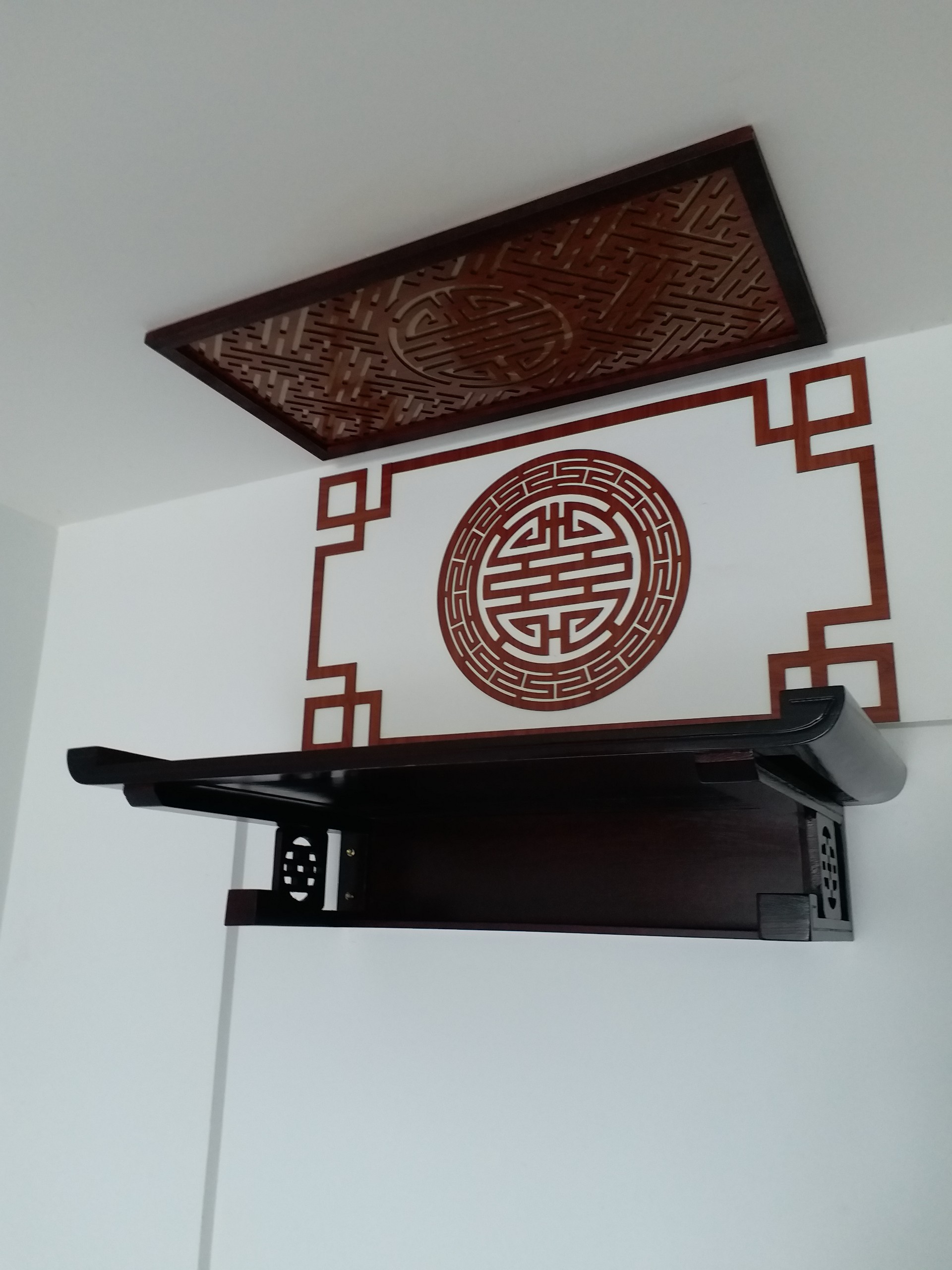 Ốp Tròn Bàn Thờ Chữ Thọ Tiếng Hán