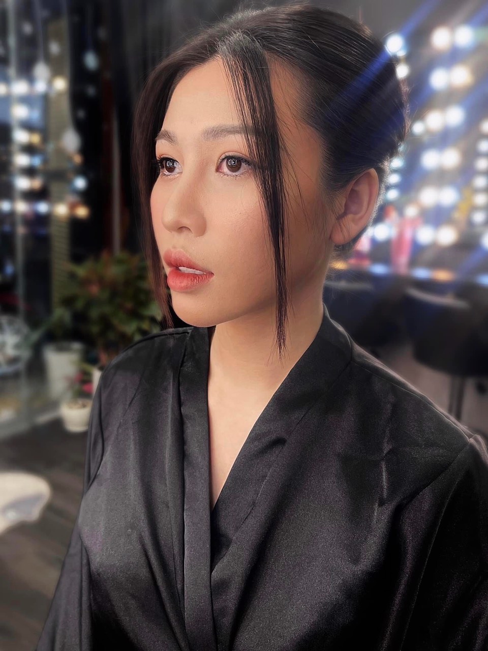 Áo choàng spa, áo choàng make up vải lụa cao cấp