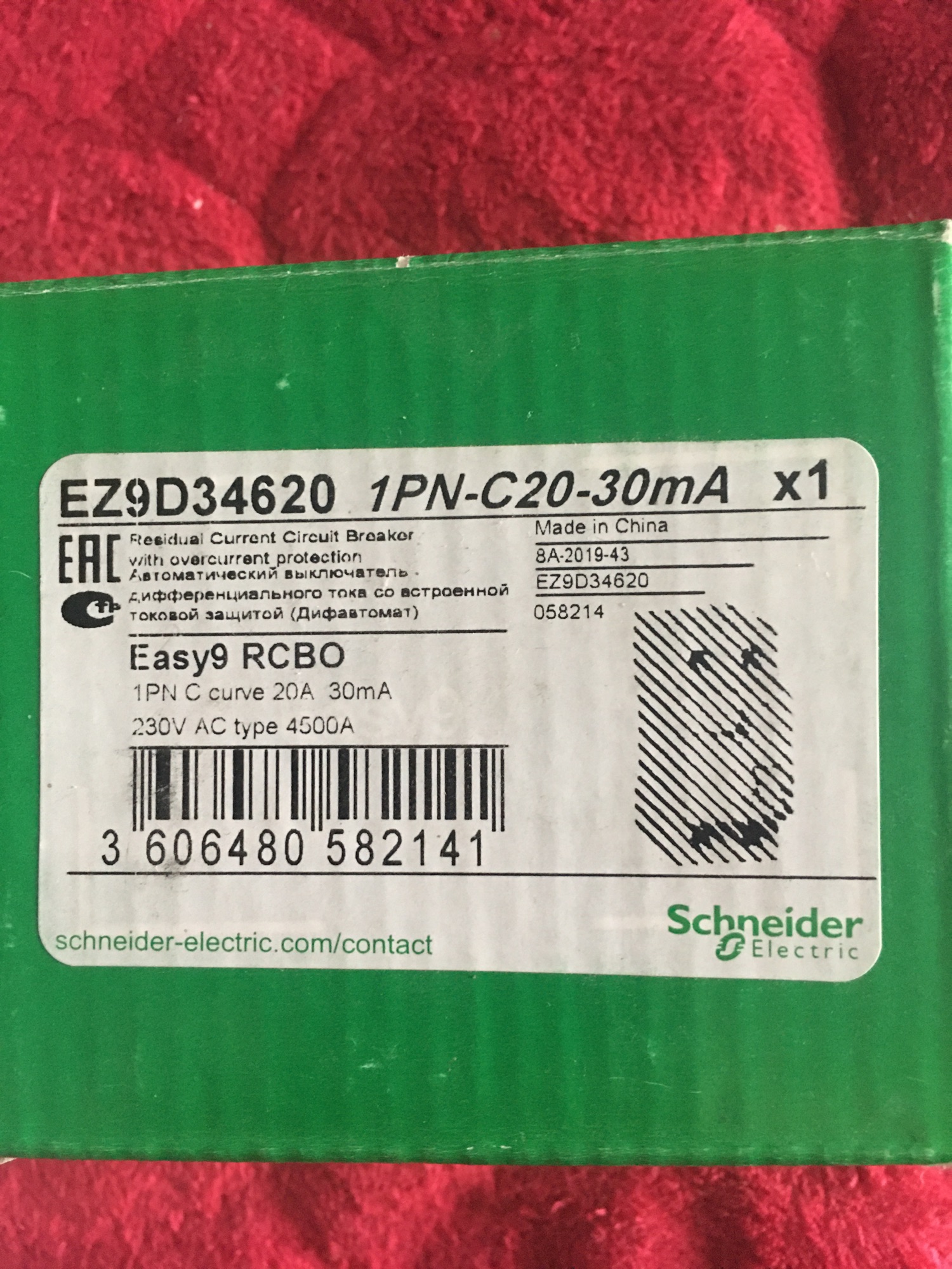 Aptomat chống giật Schneider EZ9D34620 C20 30mA