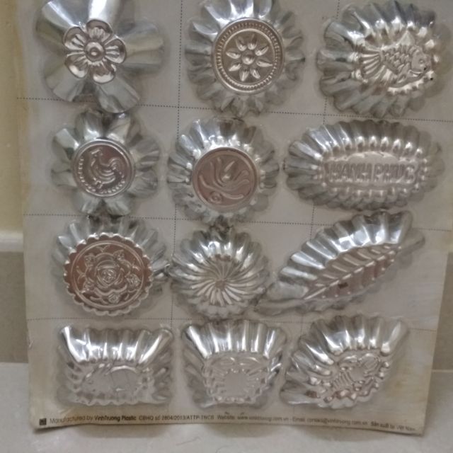 Vĩ 24 khuôn bánh bò nhôm vĩnh trường đủ mẫu 24 mẫu khác nhau