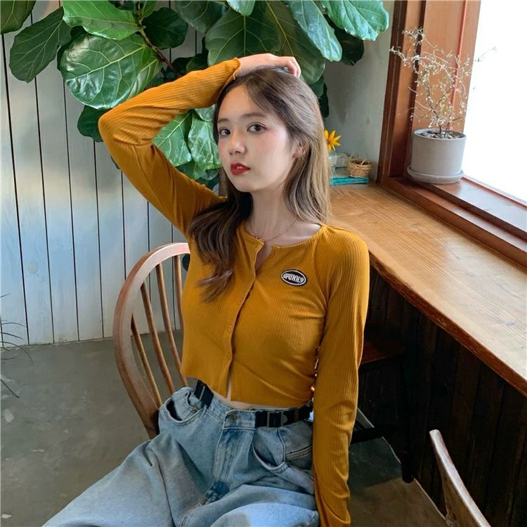 ÁO CROPTOP LOGO CUỐN BIÊN a2