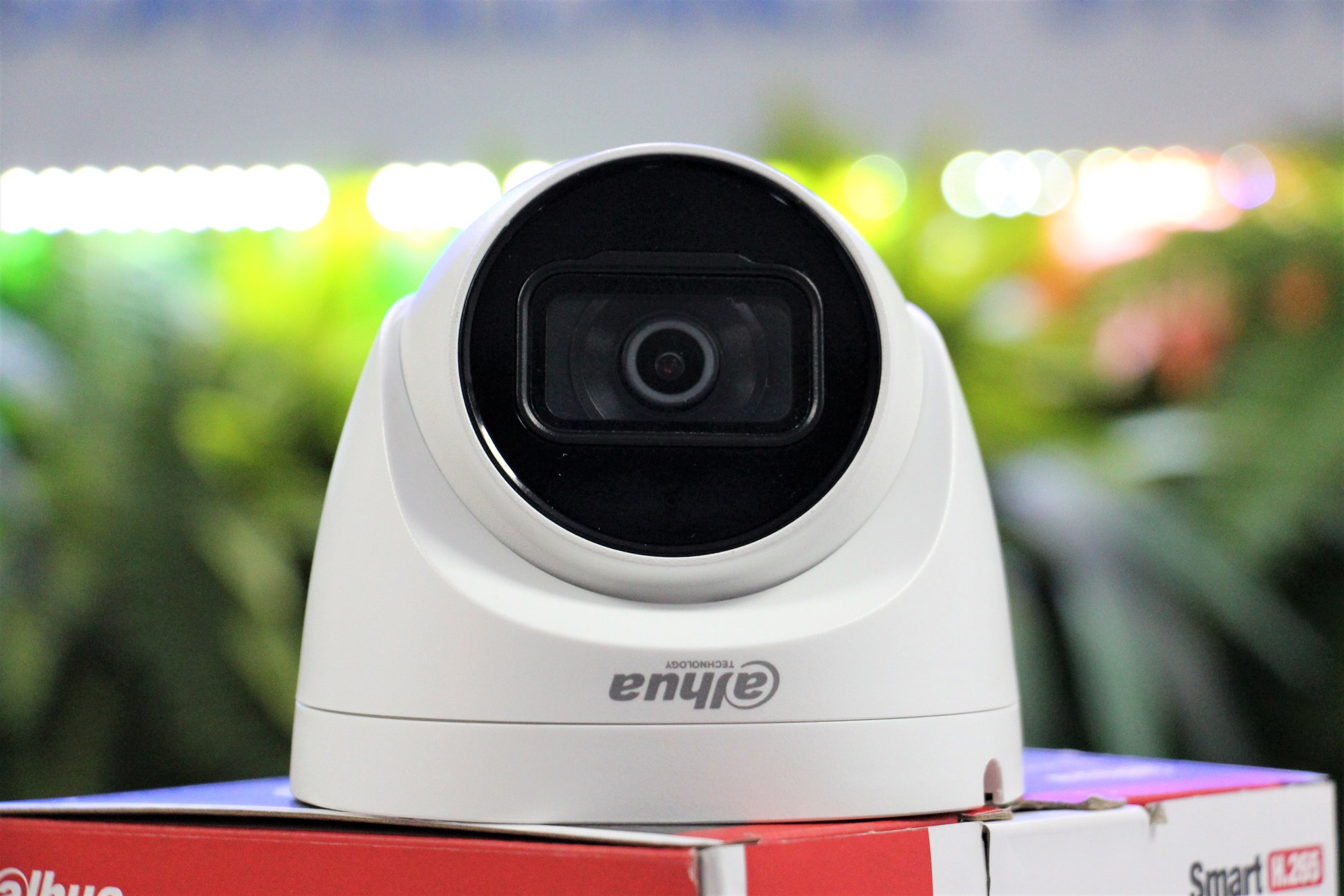 Camera IP Starlight HDW 2431TP-AS 4.0Megapixels tích hợp mic