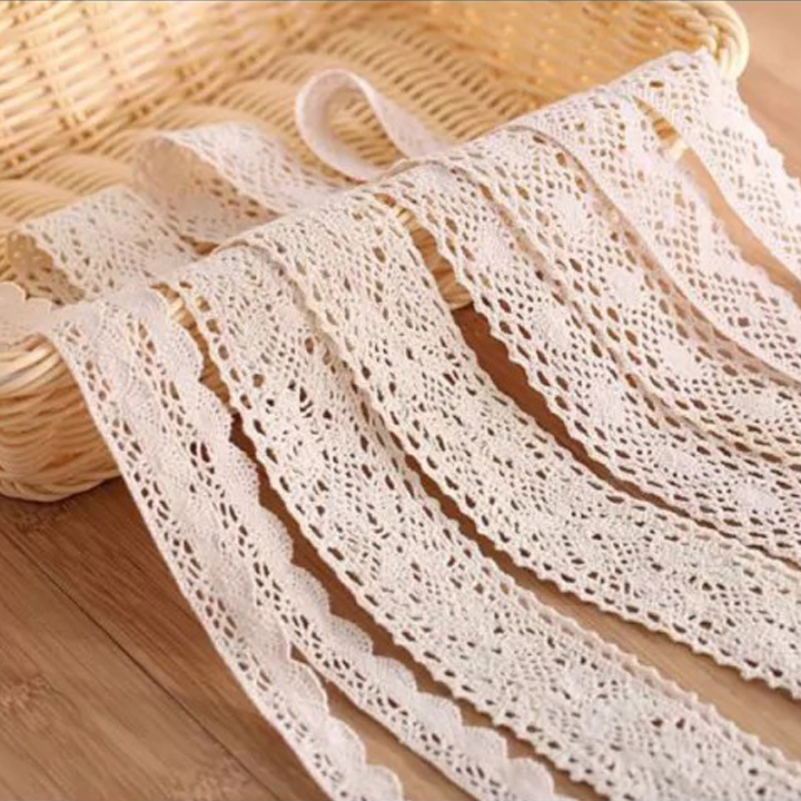 Dây ren màu trắng ngà dùng trang trí sản phẩm decor - Tada craft