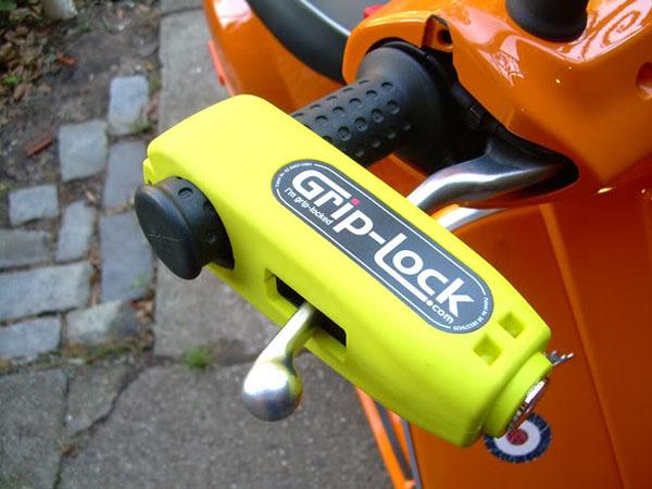 Khóa tay ga tay thắng Grip Lock, Cap Lock