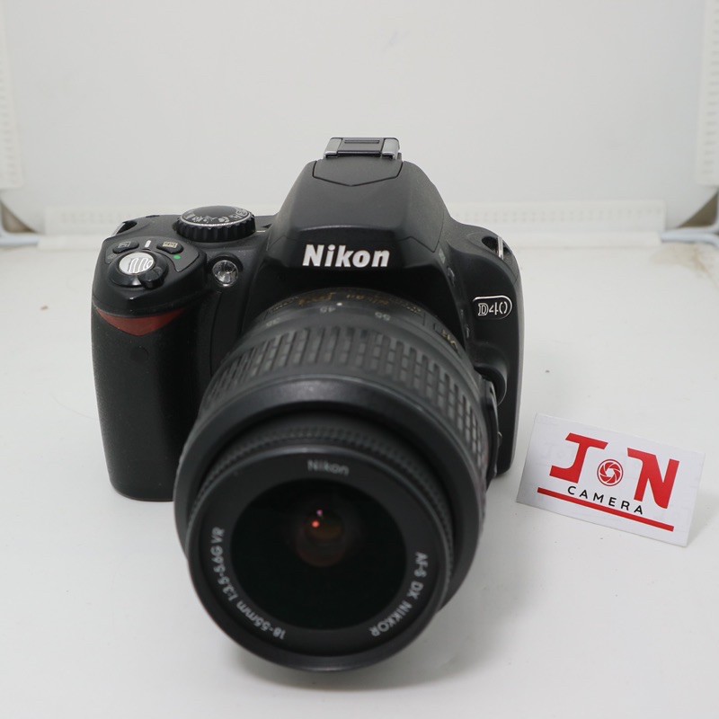 Máy ảnh nikon D40 kèm lens Kit 18-55 95%