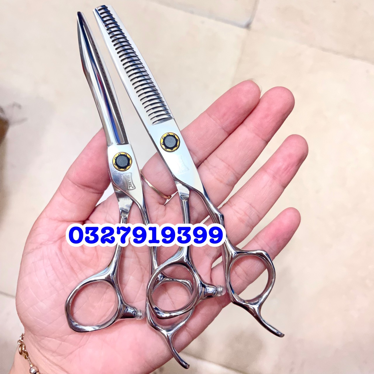 High-Quality Japanese Hair Cutting Scissors Wahl 6.0 in (Black Screw)