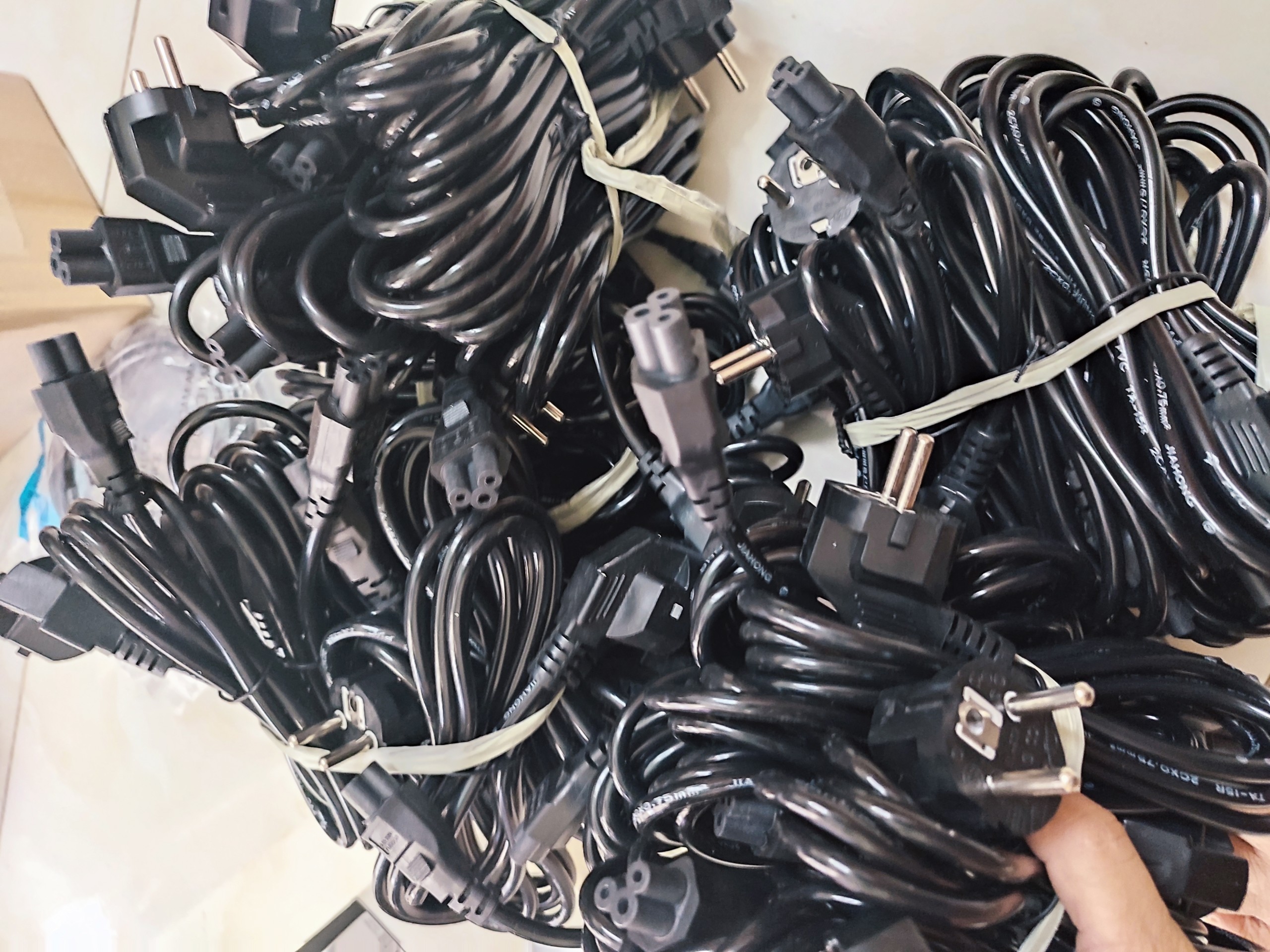 Dây nguồn tivi LG 3 lỗ