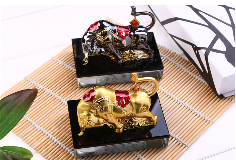 Tượng Trâu Vàng Lộc Phát