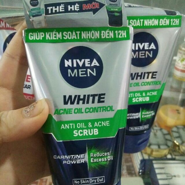 Sữa rửa mặt Nivea Men kiểm soát nhờn
