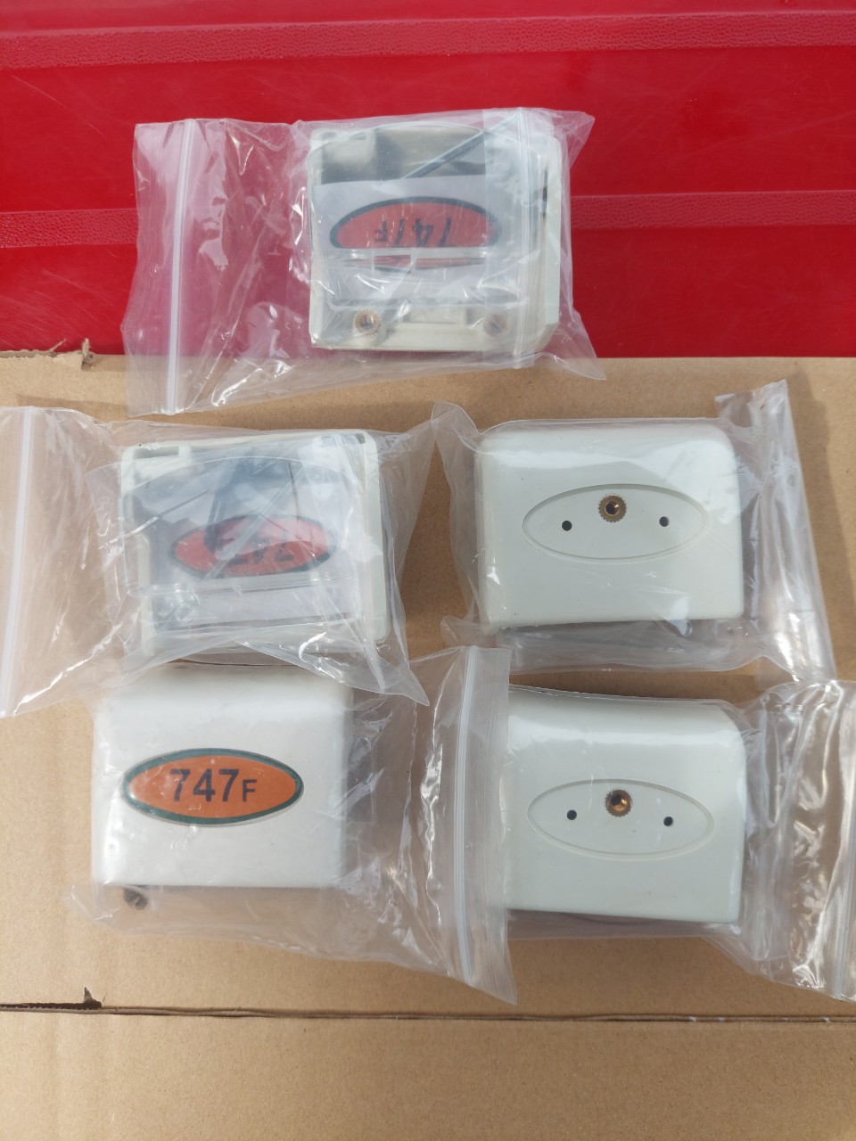 combo phụ máy may vắt sổ