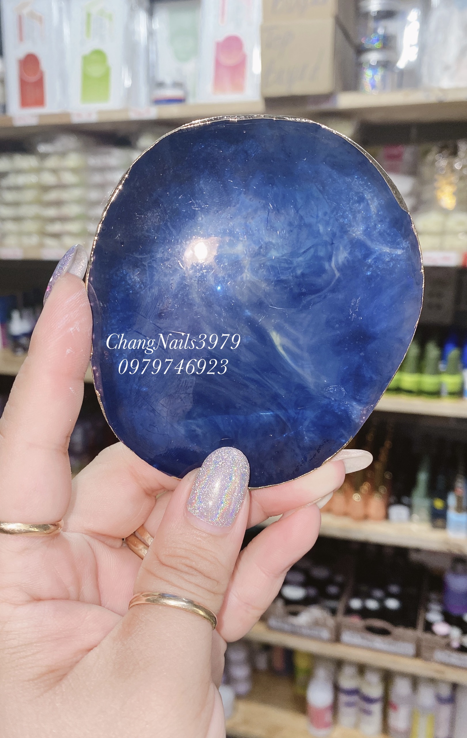 Miếng đá cẩm thạch pha màu, chụp ảnh nail
