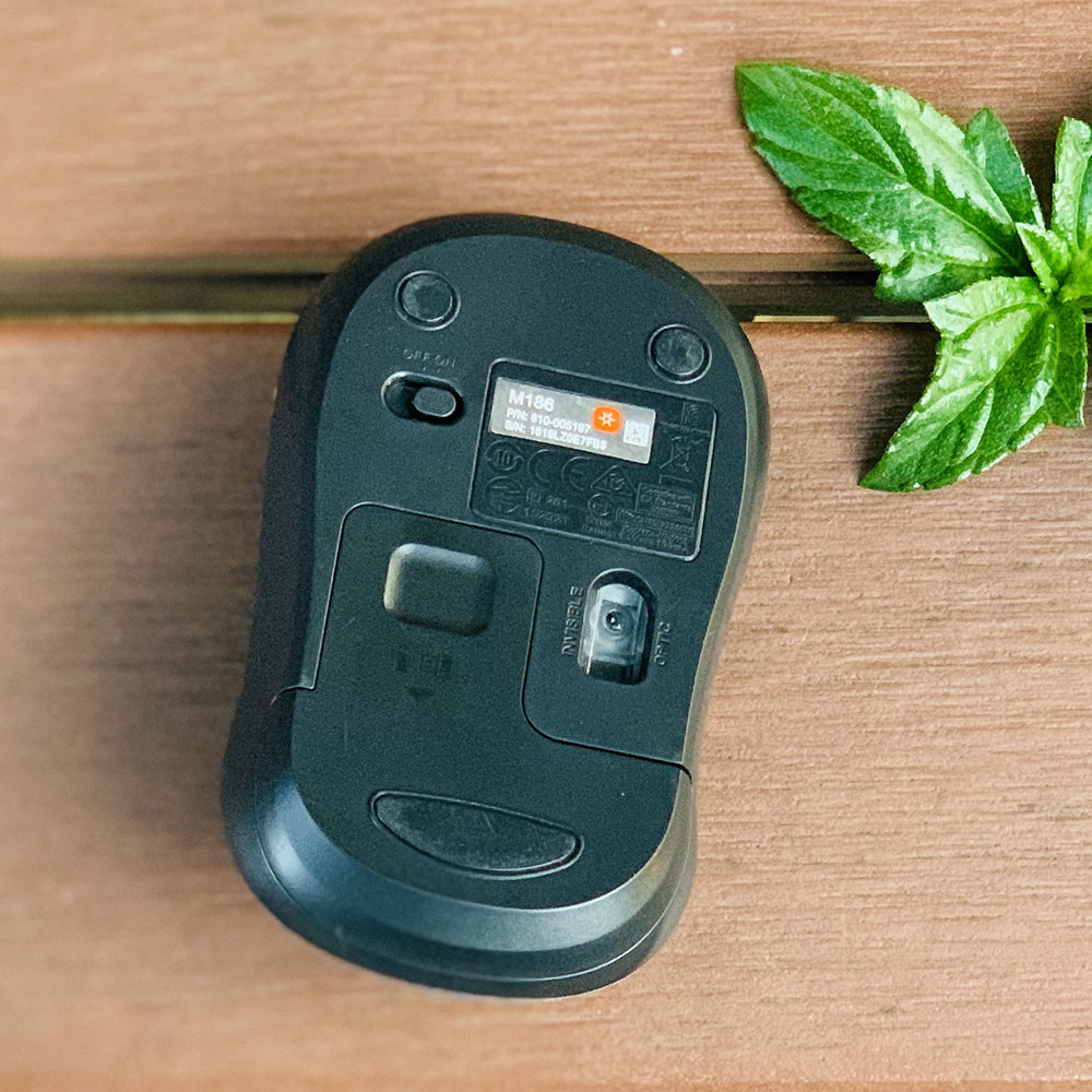 [HCM][ Siêu Sale ] Mouse Chuột Không Dây M186 - Jusa Tặng Pin