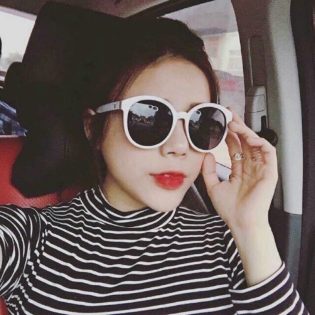Kính v gọng trắng thời trang