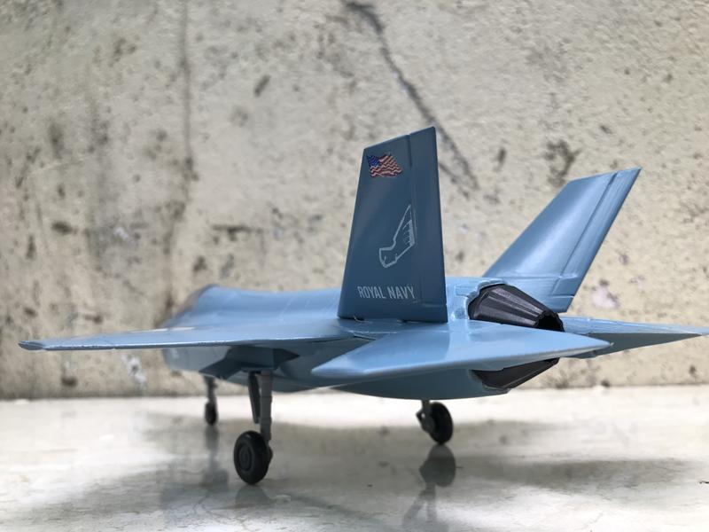 Mô hình Máy báy Tiêm kich F-35 1:72-ABS