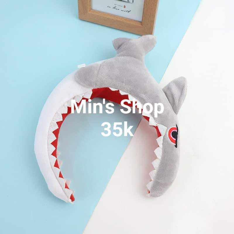 Cài/bờm cá mập hot hòn họt