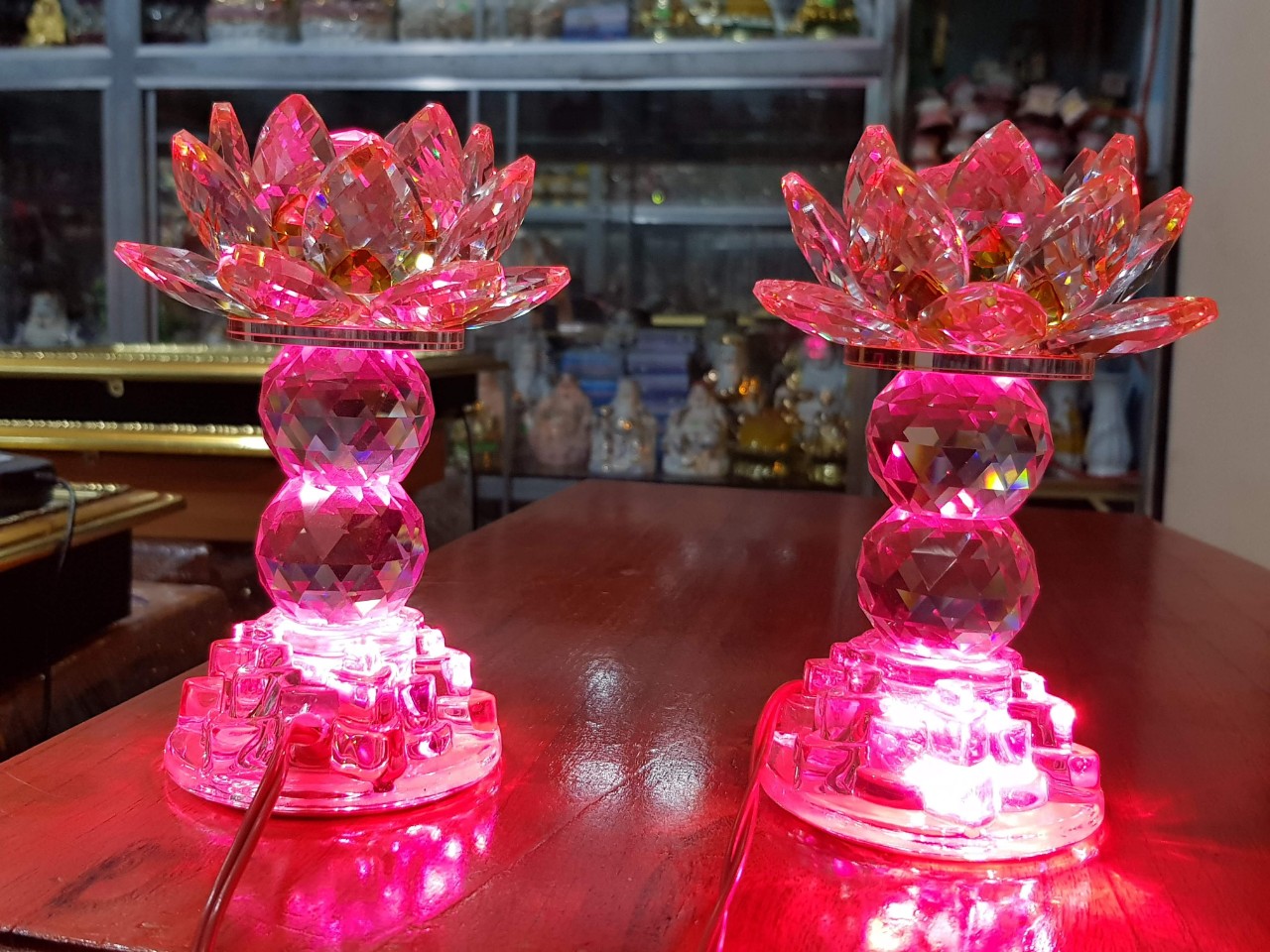 [HCM]Cặp đèn thờ đá pha lê cao cấp Led tự động đổi 7 màu cao 16cm