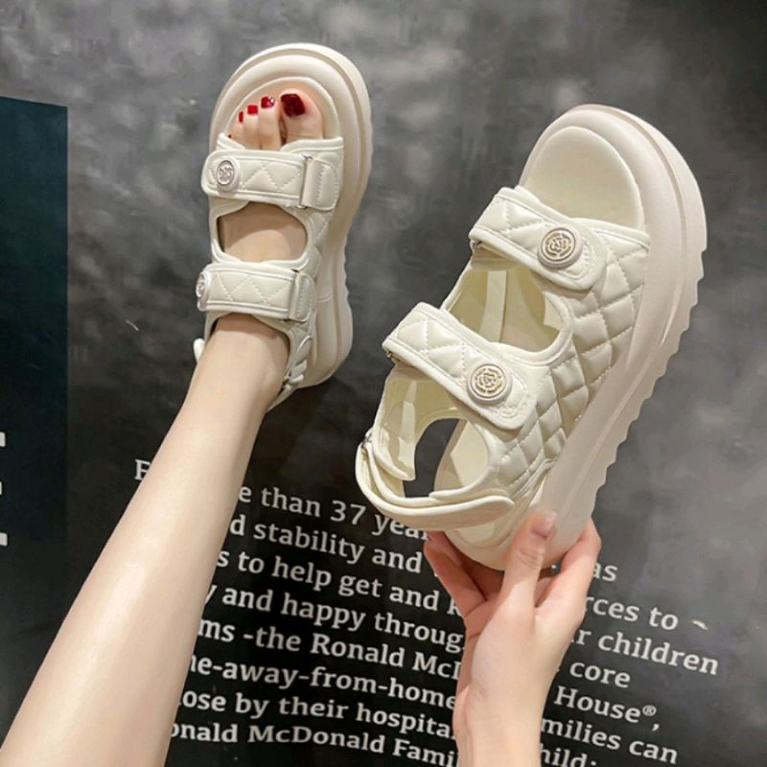 Giày Sandal hoa chàm đế bánh mì Xăng đan hoa trà đế răng cưa 5cm