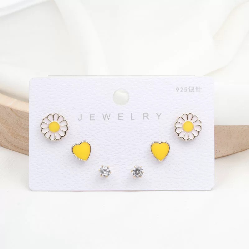 Set 3 đôi bông tai nhiều kiểu cực dễ thương