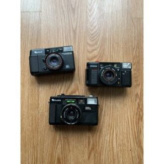 máy ảnh phim cổ trưng bày/decor