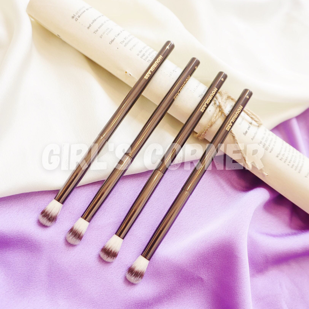 [HCM]Cọ blend mắt Hourglass N.4