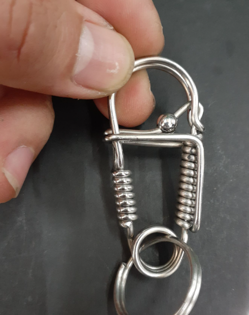 móc khóa inox bền đẹp