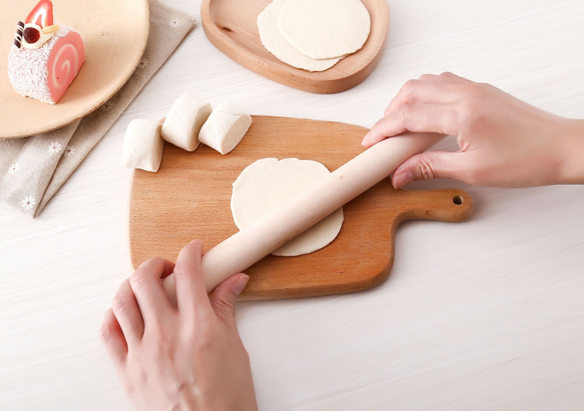 Cây lăn bột làm bánh bằng gỗ dài 28cm