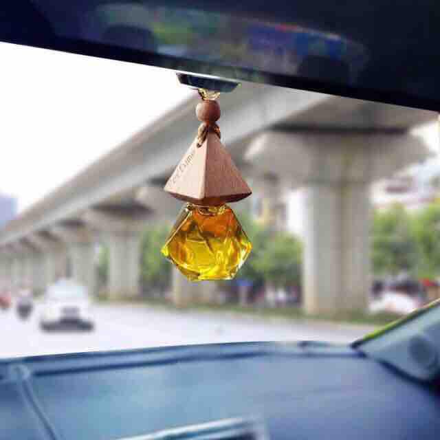 1 Lọ tinh dầu quế treo phòng, treo xe thơm lừng
