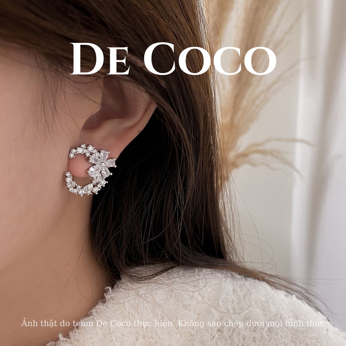 Khuyên tai Janet De Coco
