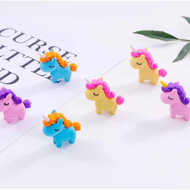 1 cái gôm tẩy bút chì gỗ hình unicorn