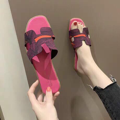 Dép nữ họa tiết