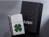 Bật Lửa Zippo Cỏ 4 Lá May Mắn (Bạc)