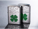 Bật Lửa Zippo Cỏ 4 Lá May Mắn (Bạc)