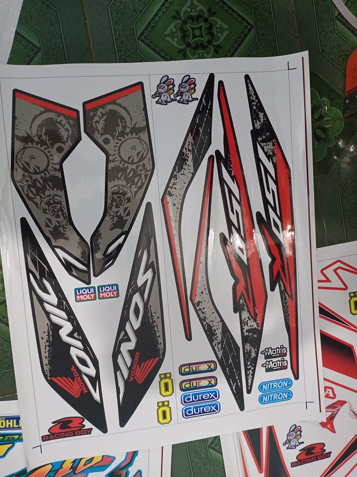 Tem rời sonic 2019 đỏ bạc xe đen