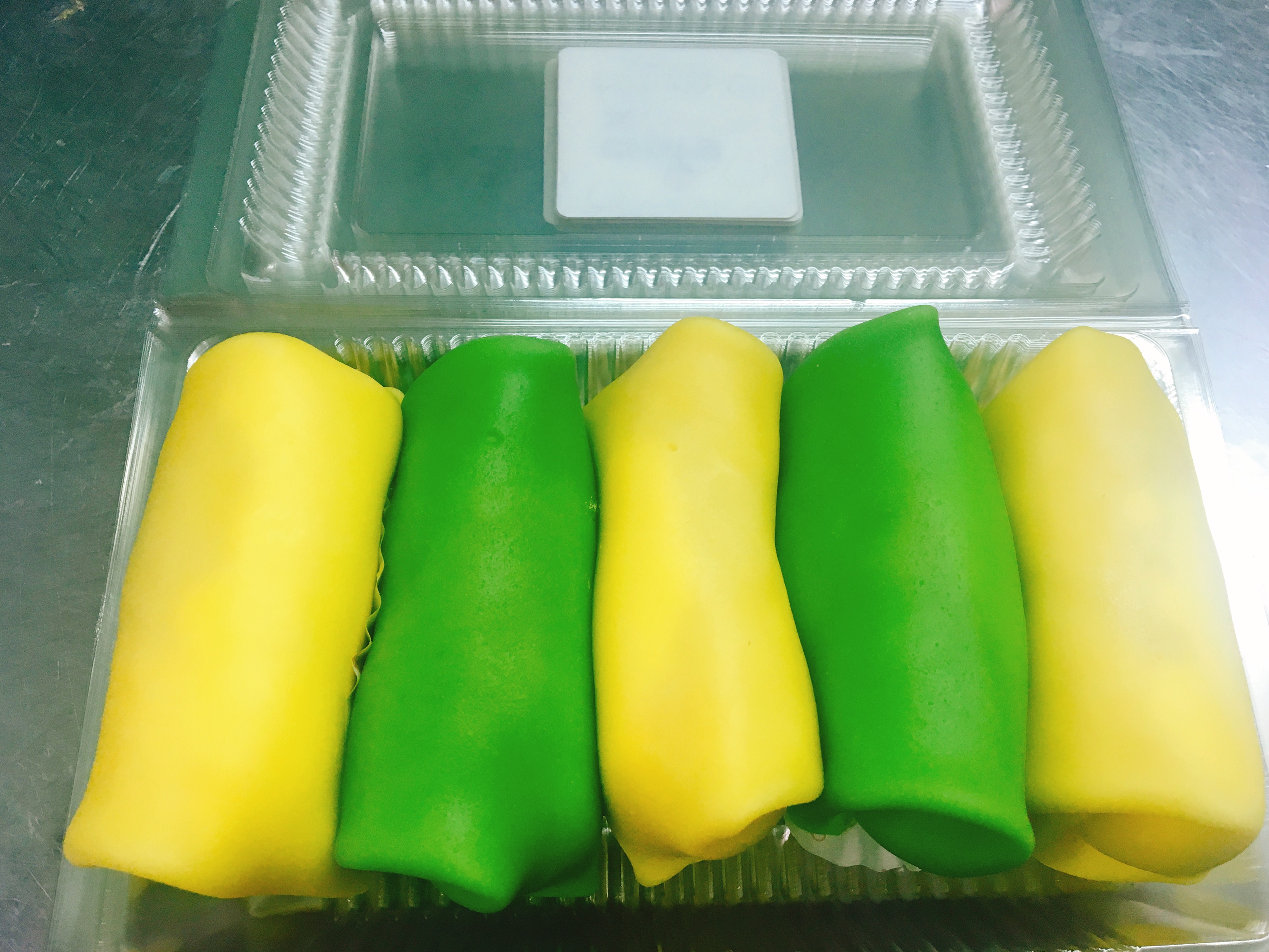 Bánh crepe sầu riêng hộp 5 bánh siêu ngon