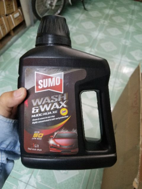 Nước rửa xe Sumo Wash&Wax (1 lít)