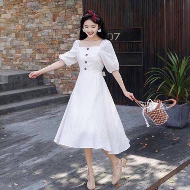 Đầm trắng xòe cổ vuông ms101