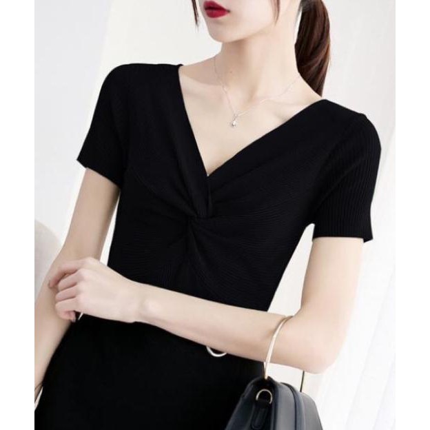Áo soắn ngực tay cộc