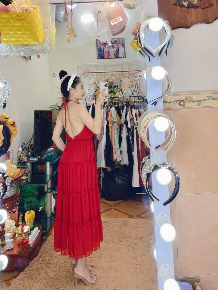 Đầm maxi cổ yếm hở lưng dáng dài + Ảnh thật