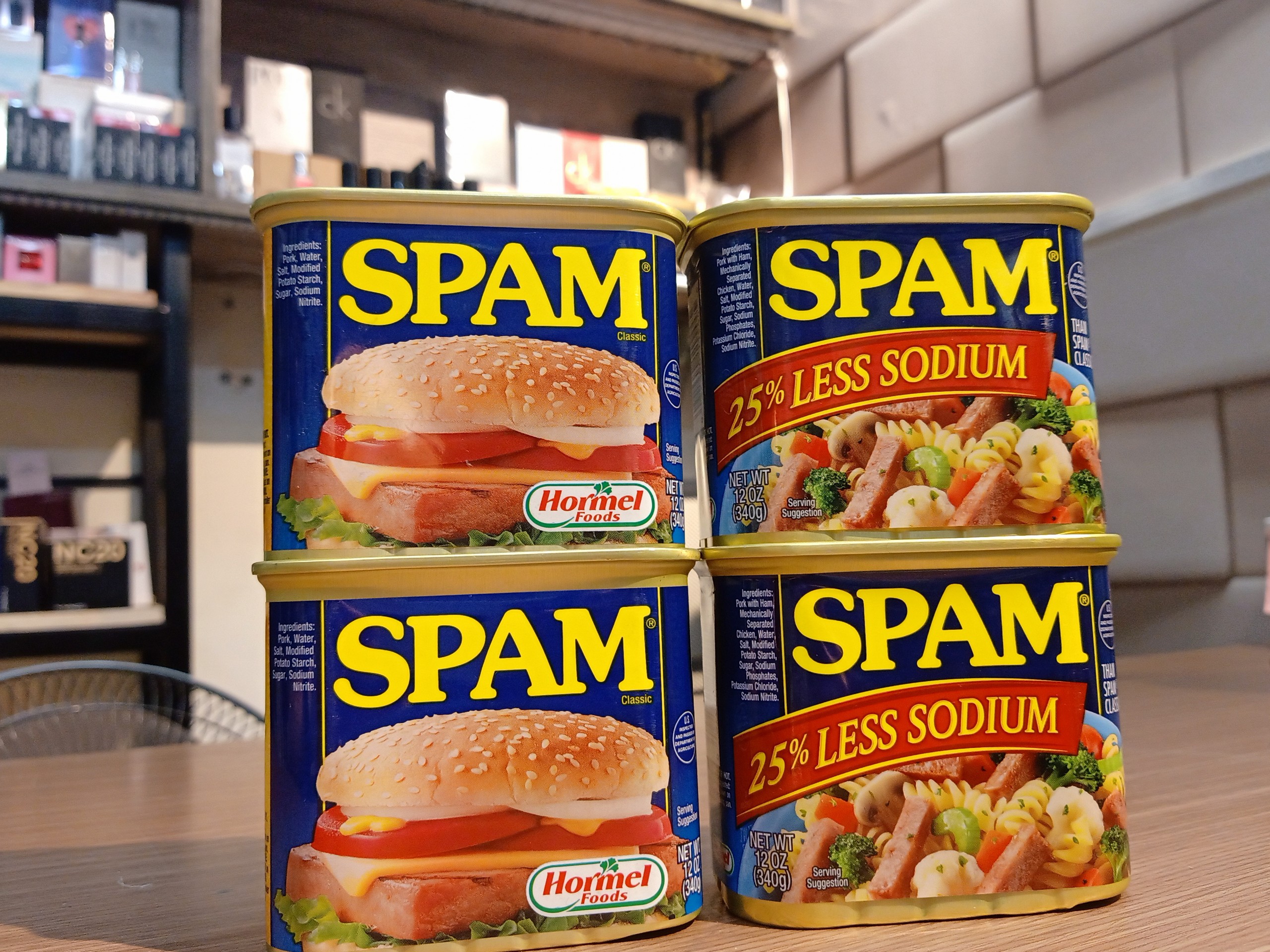 Thịt hộp SPAM của Mỹ 340g (2 loại truyền thống và ít mặn)