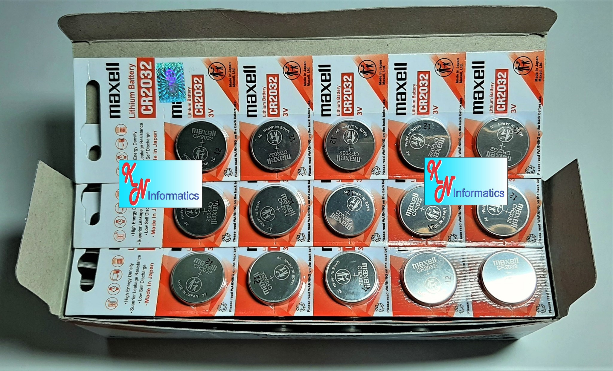 5 vỉ Pin CR2032 Maxell - (1 vỉ có 5 viên) - Hàng chính hãng - Made in Japan.