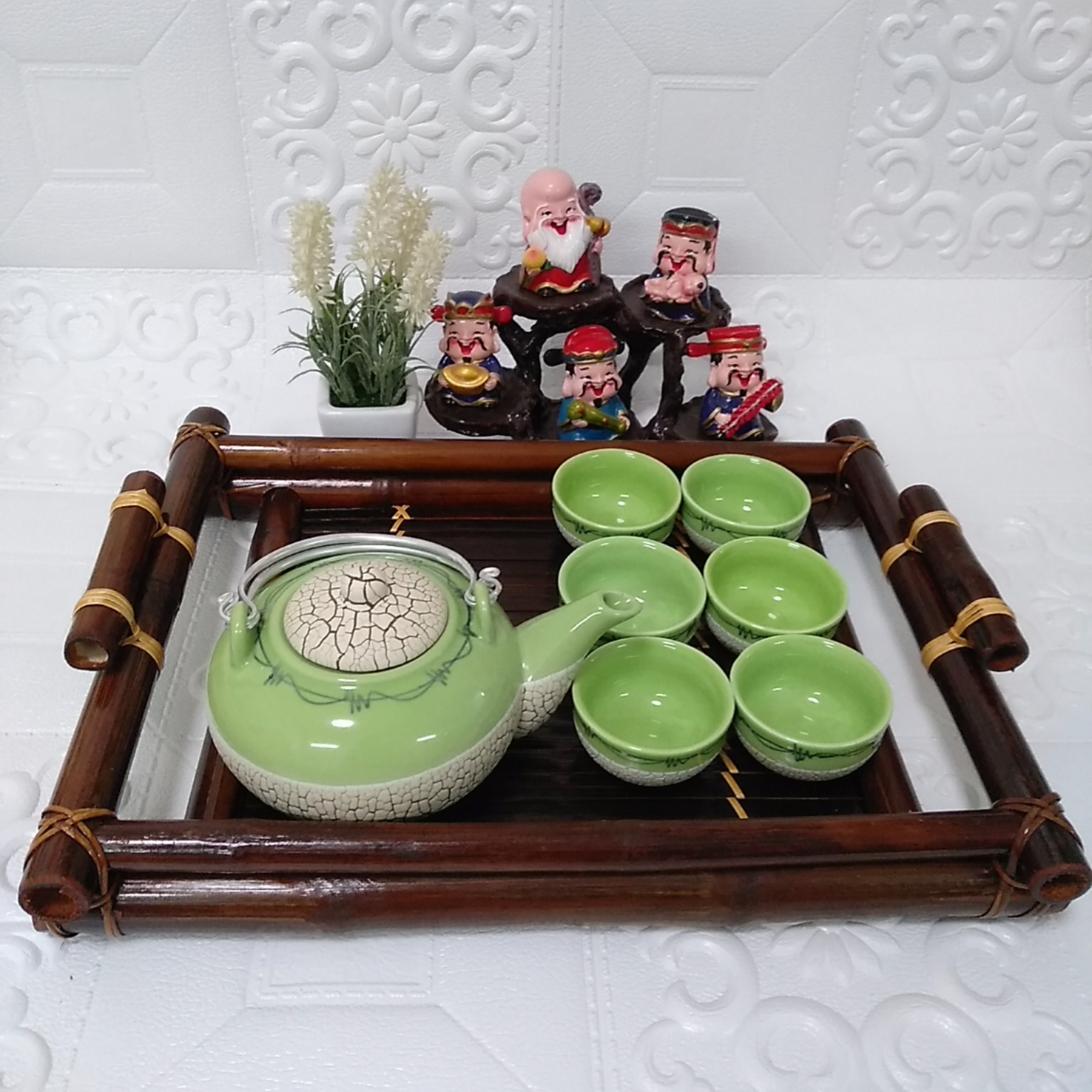 Bộ ấm chén men rạn Bát Tràng RT3 kèm khay tre cao cấp