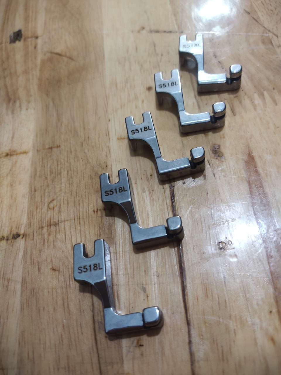 chân vịt tra dây kéo giọt nước S518L