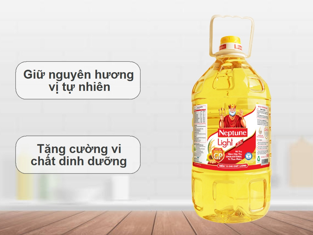 Dầu ăn thượng hạng Neptune Light can 5 lít