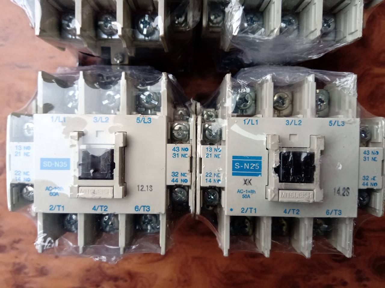 CONTACTOR KHỞI NHẬT BẢN 25A