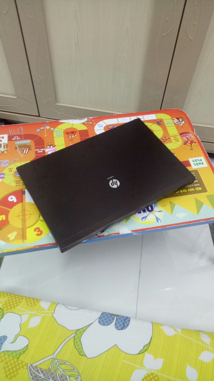 laptop HP i3 THẾ HỆ 1