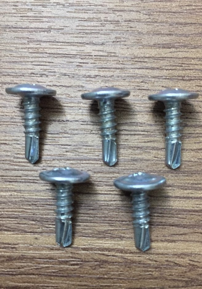 1 BỊCH VÍT ĐUÔI CÁ 1.9 cm TYC ĐẦU DÙ M.E HOÀNG KHANG