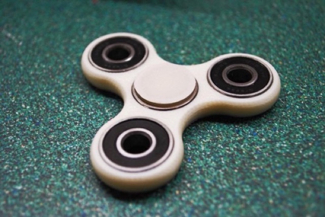 CON QUAY SPINNER THẦN KỲ