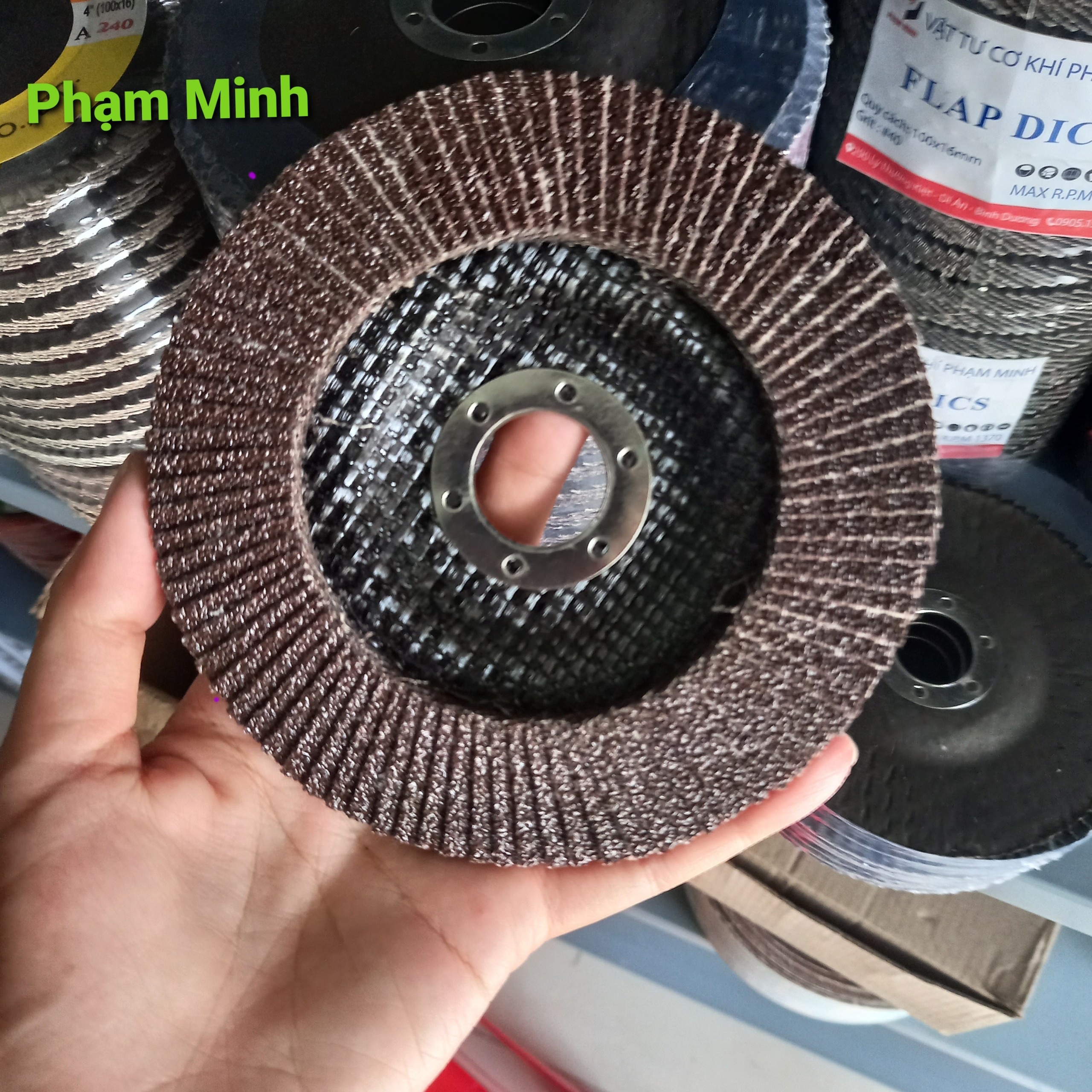 Nhám xếp đen pm nắp lưới 72 lá 100x16x6mm